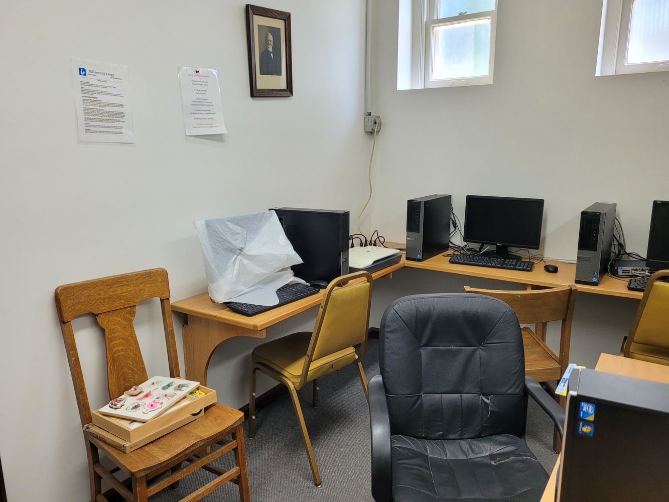 214 School St, Hillsboro, IL 62049